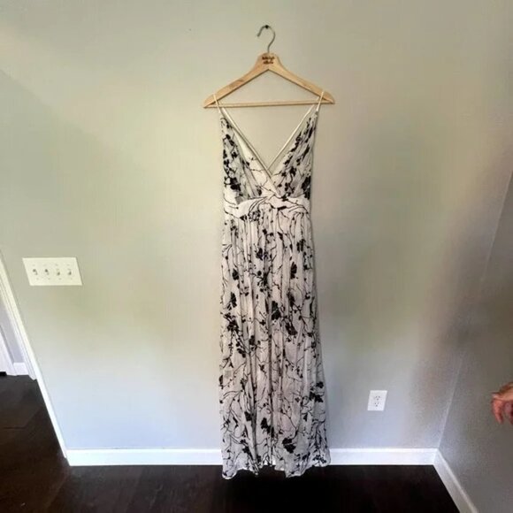 Meghan Los Angeles ENCHANTED GARDEN MAXI DRESS White & Black Floral Size Large - Picture 4 of 13